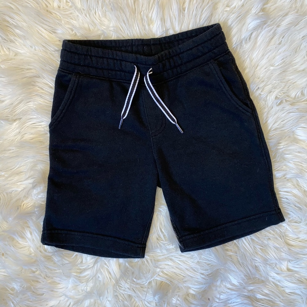Old Navy black shorts